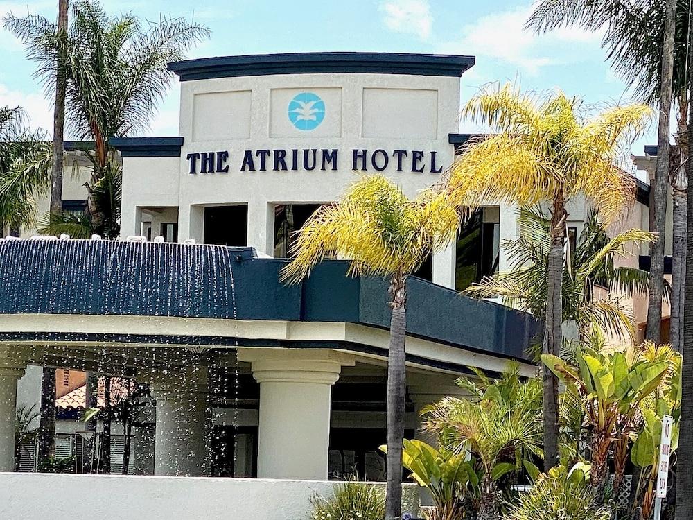 Atrium Hotel Orange County Irvine Exterior photo
