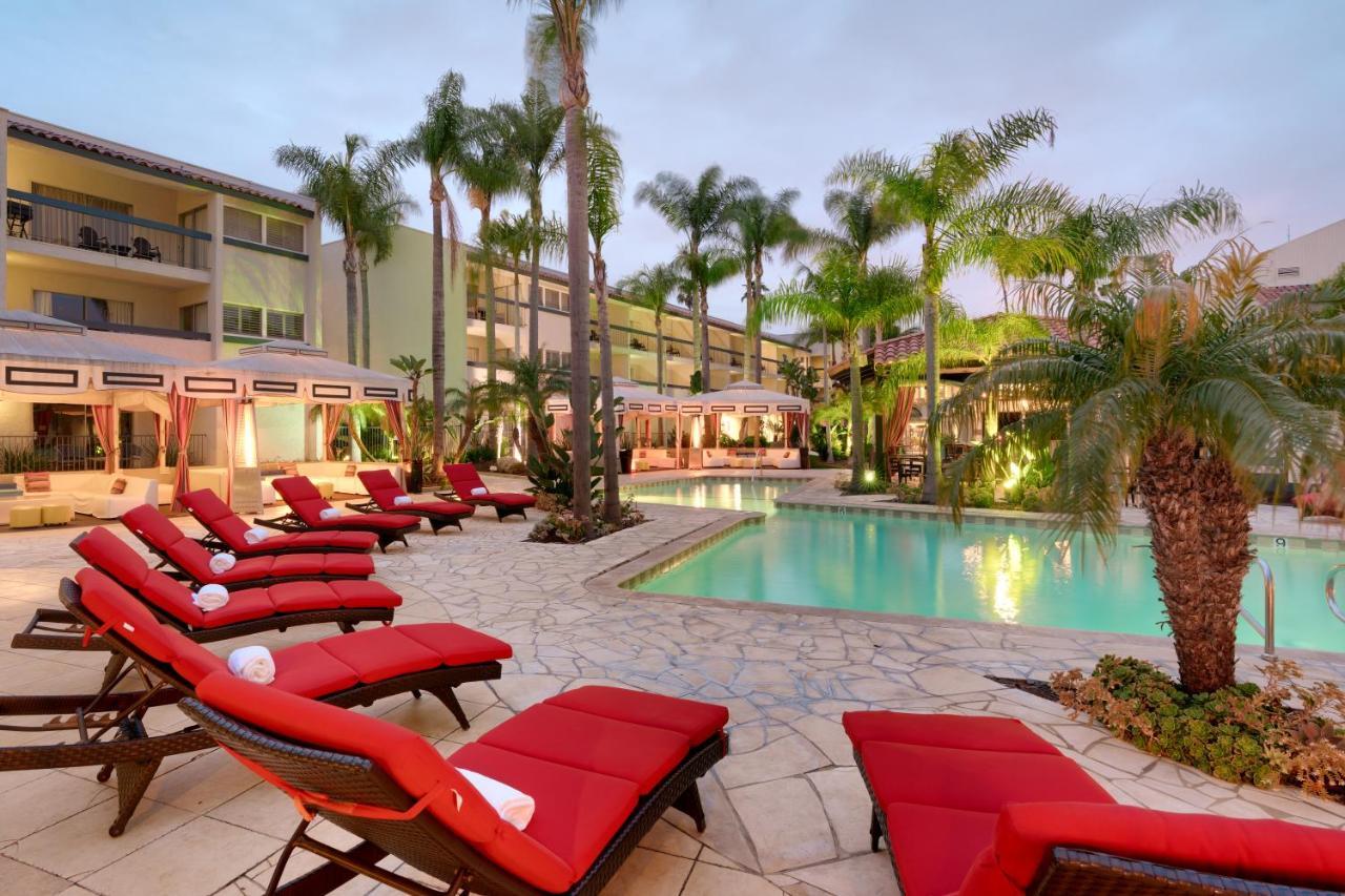 Atrium Hotel Orange County Irvine Exterior photo