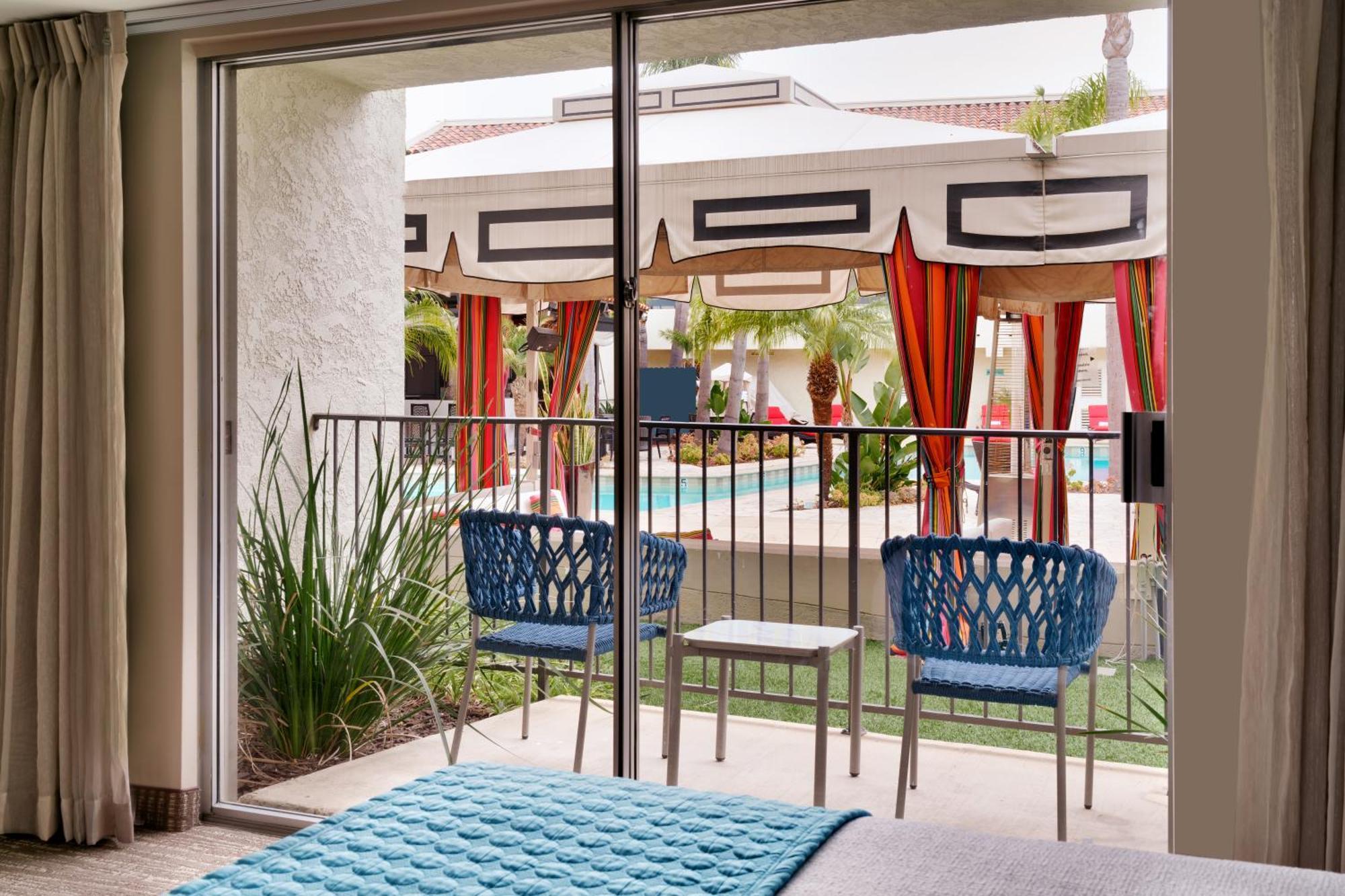 Atrium Hotel Orange County Irvine Exterior photo